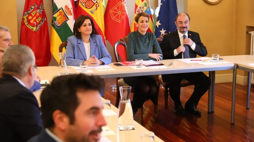 Concepción Andreu, María Chivite y Javier Lambán, durante el encuentro este martes.