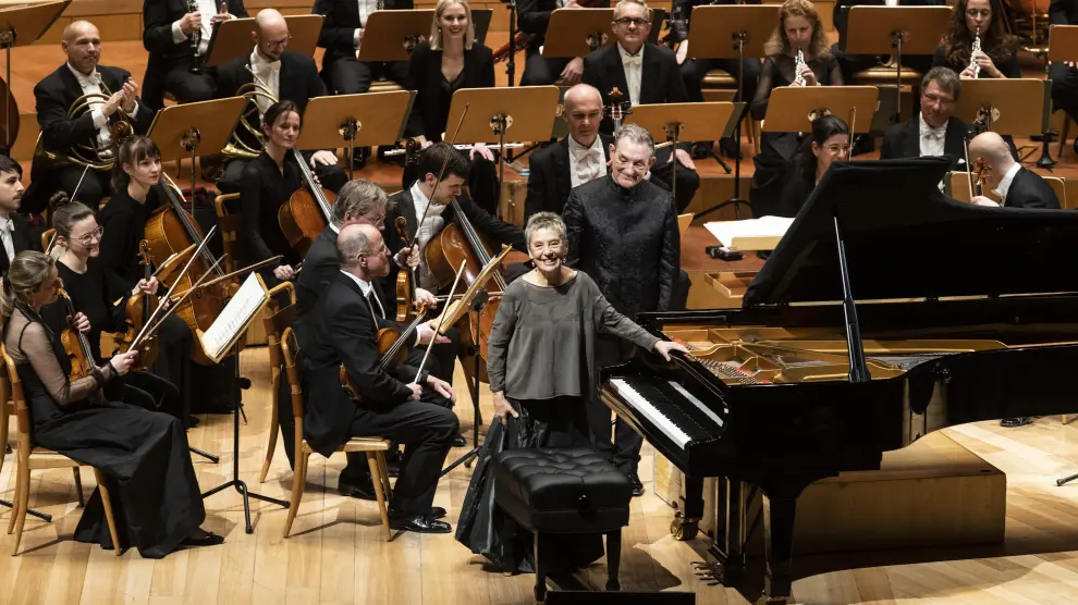 Un momento del concierto de la Orquesta Mozarteum de Salzburgo en la sala Mozart del Auditorio de Zaragoza
