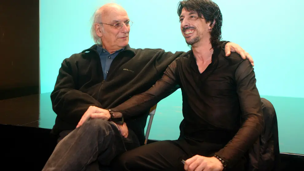 El director oscense y el bailarín Miguel Ángel Berna, en 2008.