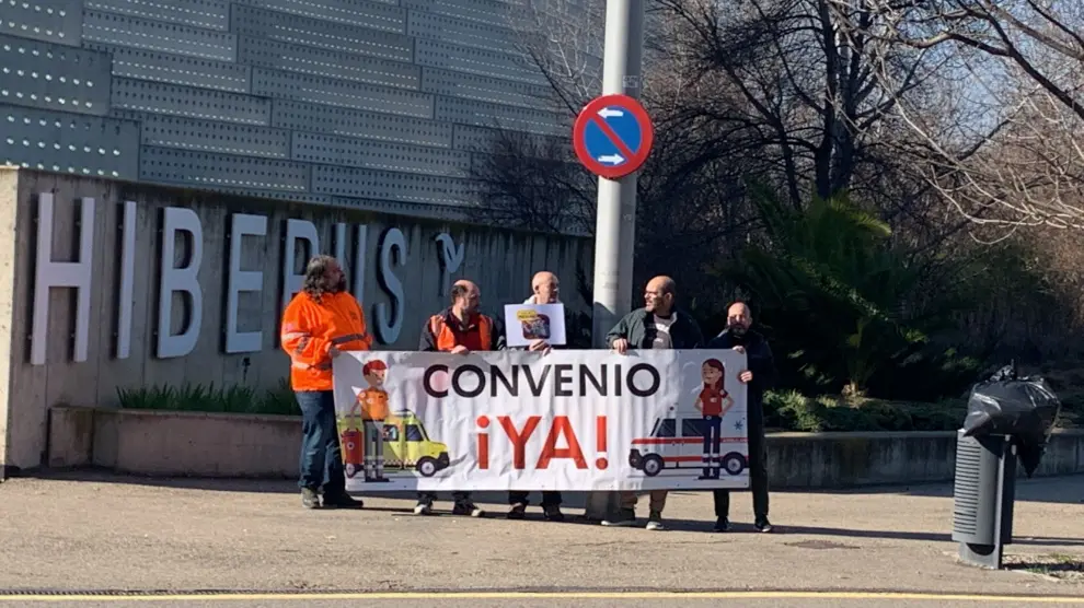Protesta del transporte sanitario en la visita de Sánchez a Zaragoza.