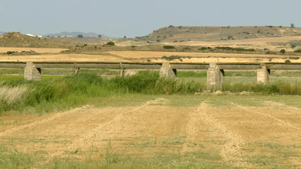 Imagen de archivo de un campo entre Sádaba y tauste.