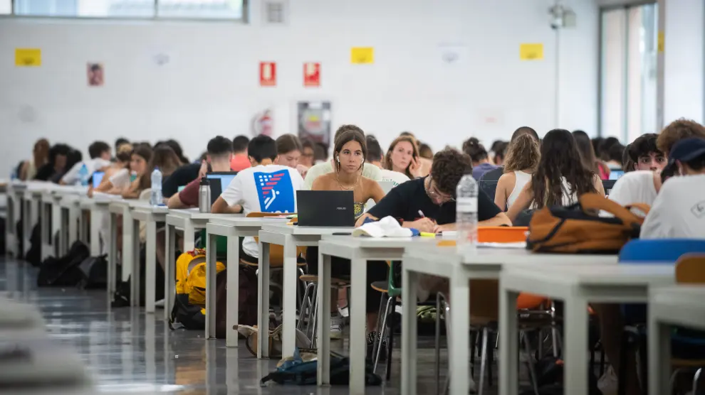 Sala de estudio de la facultad de Económicas de la Universidad de Zaragoza