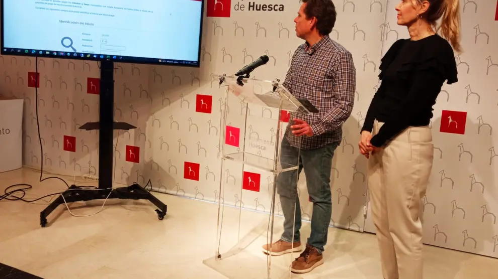 Óscar Tesa y Cristina de la Hera presentan la Oficina Virtual Tributaria.