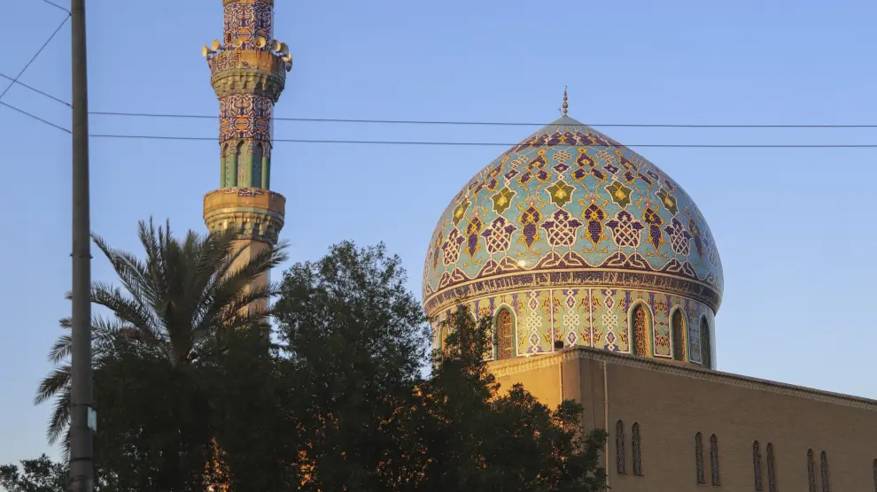 La célebre mezquita chií de Al Khilani, en el centro de Bagdad, que en 2007 fue escenario de un atentado con coche bomba que dejó 78 muertos y más de cien heridos.