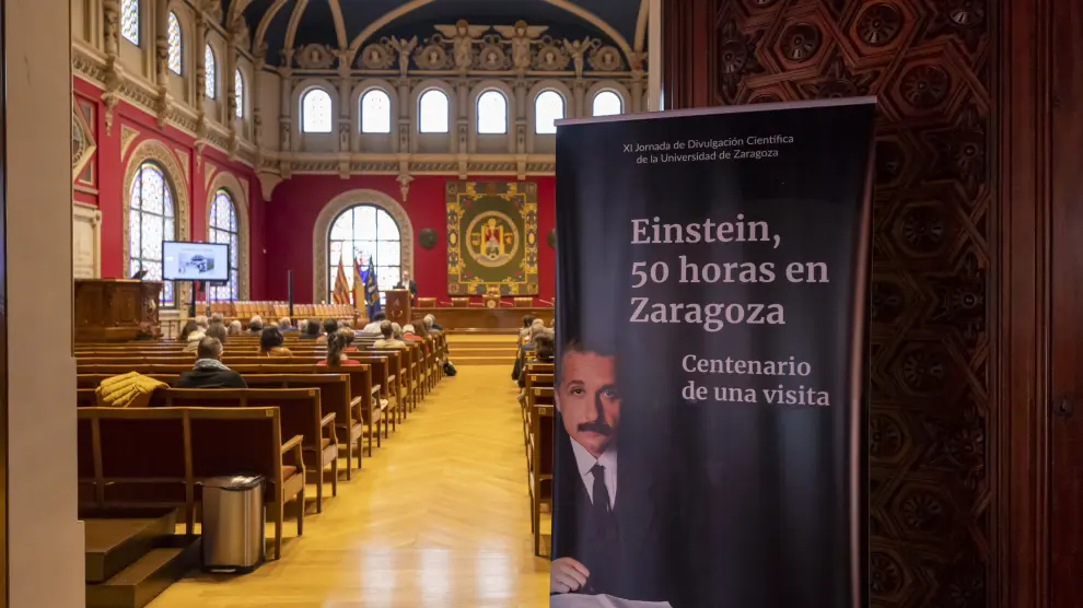 Einstein, de vuelta a la antigua Facultad de Medicina y Ciencias donde ofreció sus conferencias en Zaragoza.