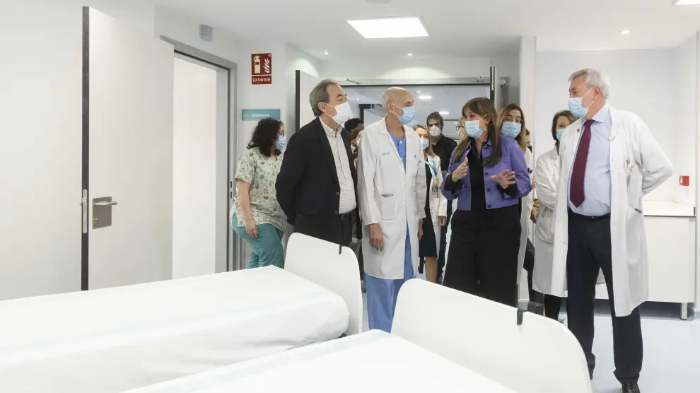 Sira Repollés visita la nueva Unidad de Reproducción Asistida del Hospital Miguel Servet de Zaragoza