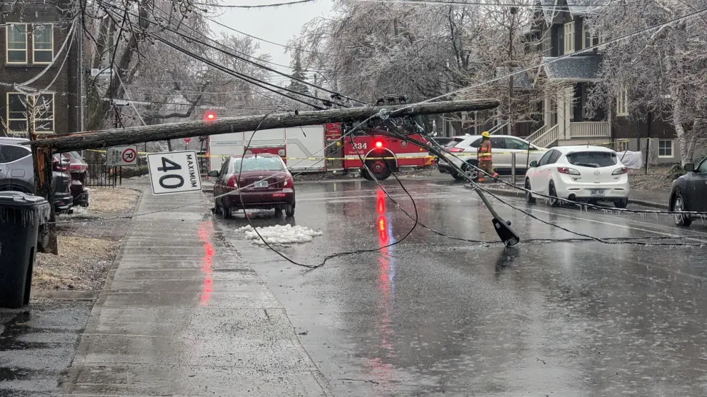 Ice storm leaves thousands without power in Quebec