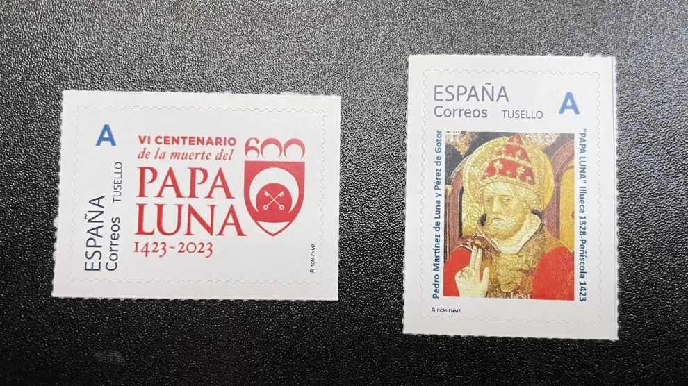 Sellos postales para homenajear al Papa Luna.