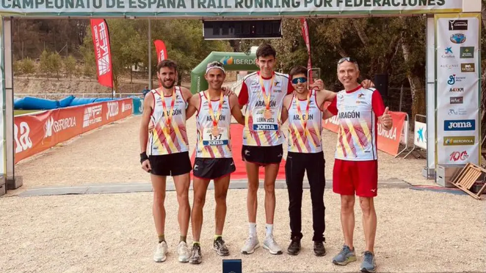 El equipo aragonés, bronce en el Campeonato de España de trail running.