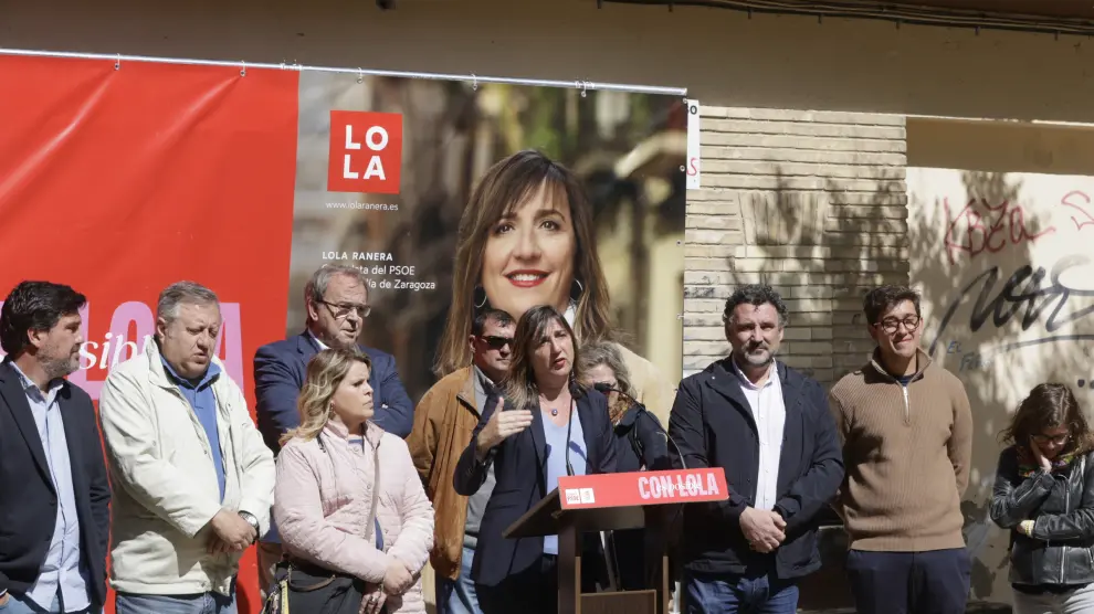 Lola Ranera ha presentado su plan de rehabilitación de viviendas en el grupo sindical de Alférez Rojas
