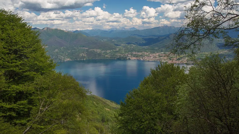 Foto de archivo del lago Mayor, al norte de Italia