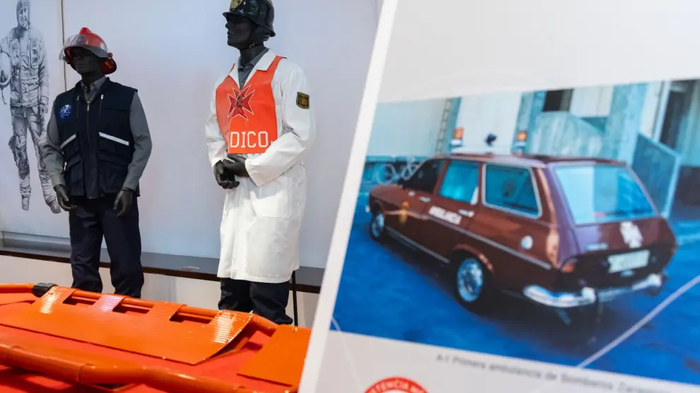 El Museo del Fuego acoge la exposición fotográfica 'Hilos de vida', 40 años de asistencia médica de los Bomberos de Zaragoza