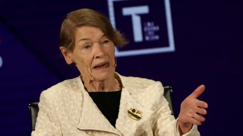 FILE PHOTO: Actor and politician Glenda Jackson speaks on stage at the Women In The World Summit in New York, U.S, April 12, 2019. REUTERS/Brendan McDermid/File Photo