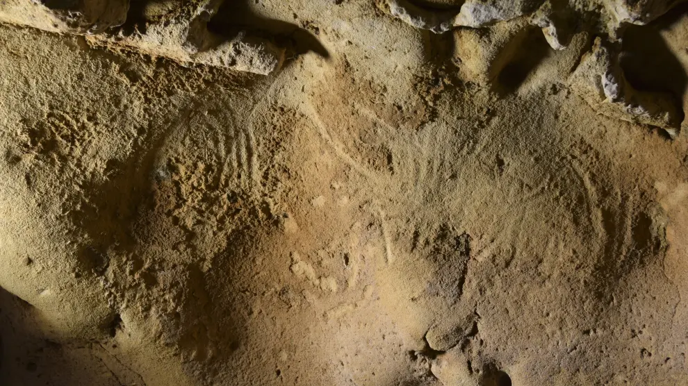 Una cueva en Francia alberga los grabados más antiguos hechos por neandertales.