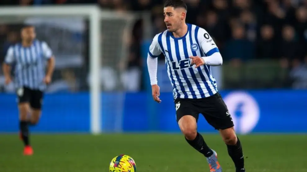 Toni Moya, durante un partido del Alavés.