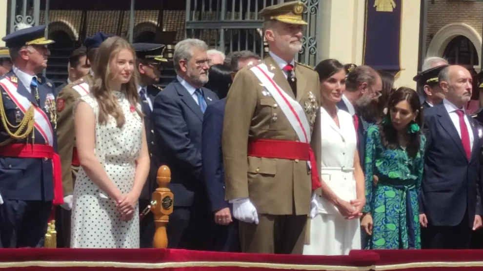 Los Reyes y la princesa Leonor, con las autoridades aragonesas en la AGM de Zaragoza.
