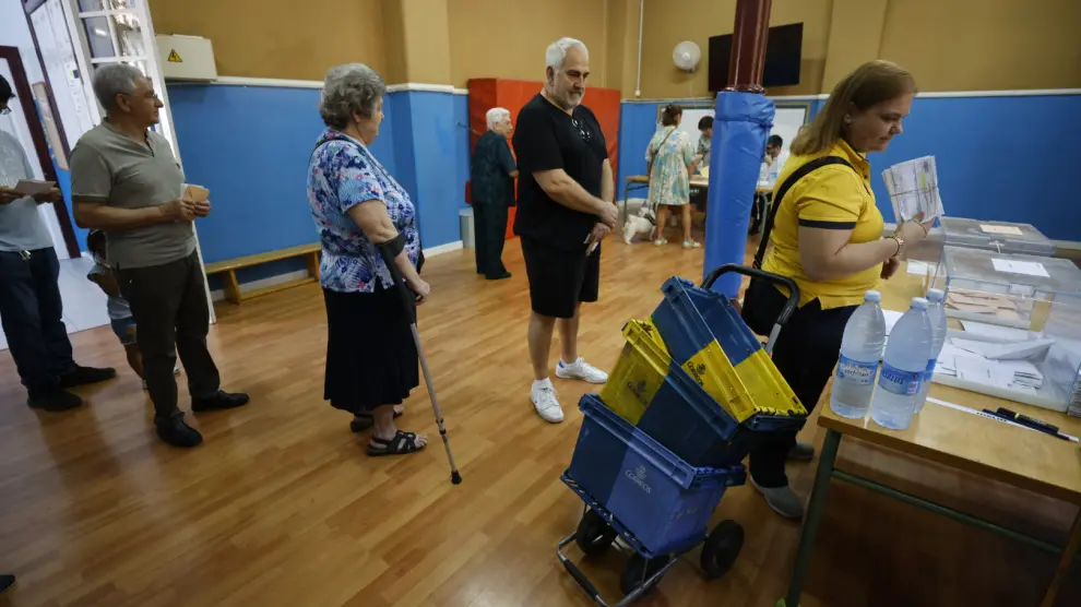 Elecciones generales 2023: ambiente de votaciones en los colegios electorales de Zaragoza