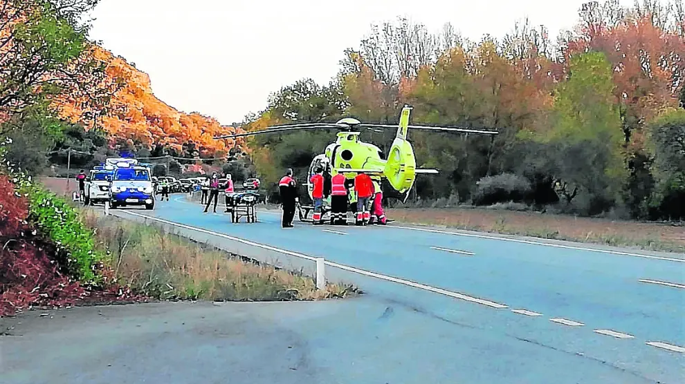 Un helicóptero del 112 trasladó a Zaragoza al herido más grave, pero falleció al día siguiente
