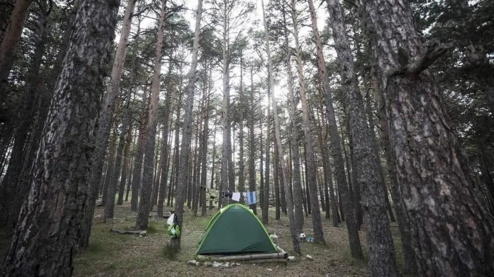 El camping de Las Corralizas, el más alto del país, presume de noches frescas en agosto.