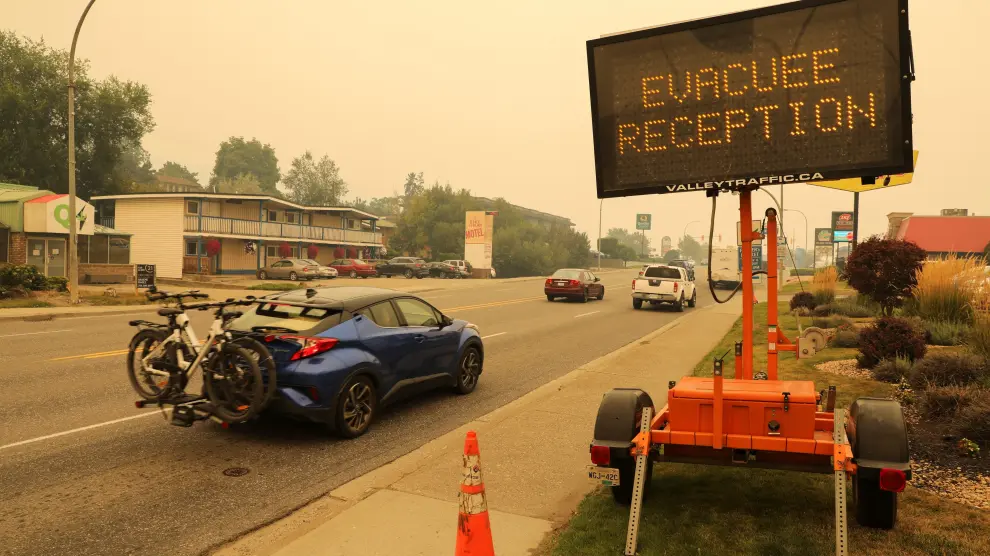 Indicaciones de evacuación por los incendios en Vernon, Canadá.