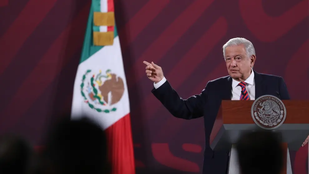 El presidente de México, Andrés Manuel López Obrador, durante una conferencia de prensa hoy, en el Palacio Nacional en Ciudad de México (México).