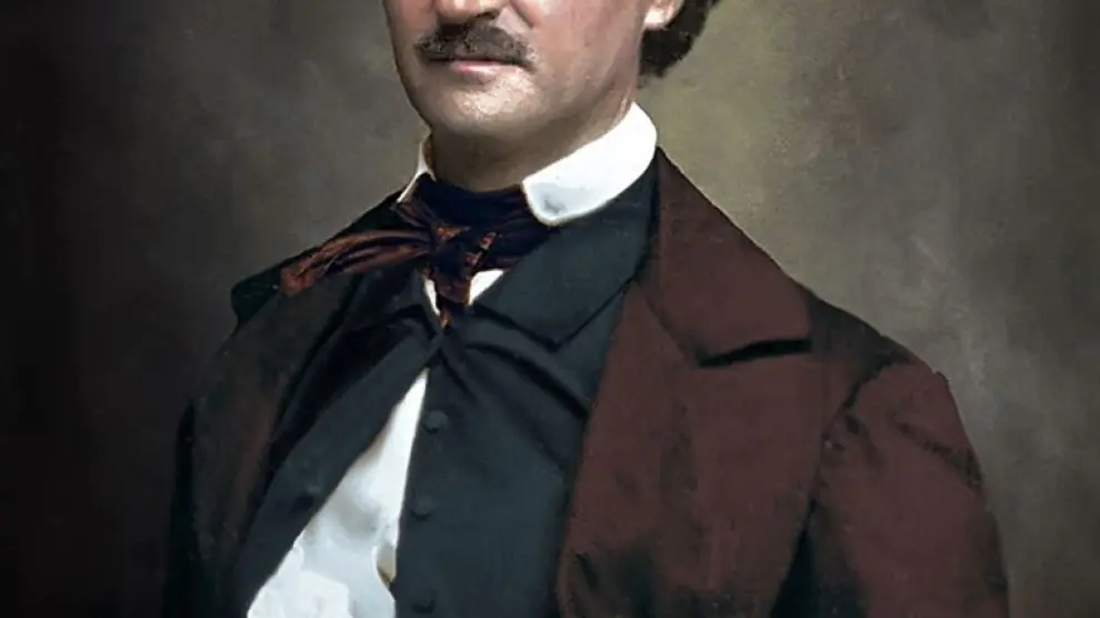 Un retrato coloreado de Edgar Allan Poe, una de las grandes víctimas del alcohol.