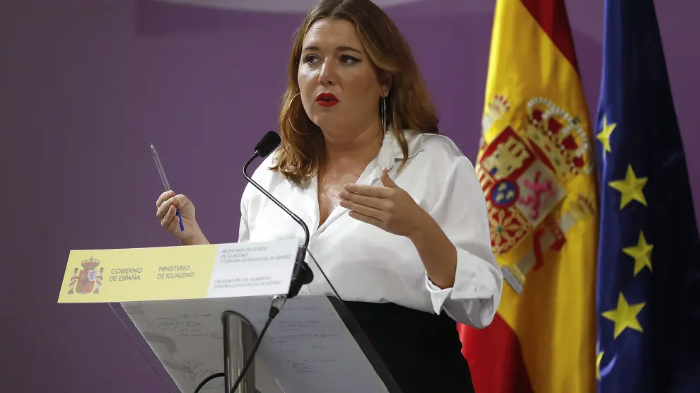 Ángela Rodríguez Pam, ofrece una rueda de prensa tras la reunión del comité de crisis para analizar los últimos asesinatos machistas.