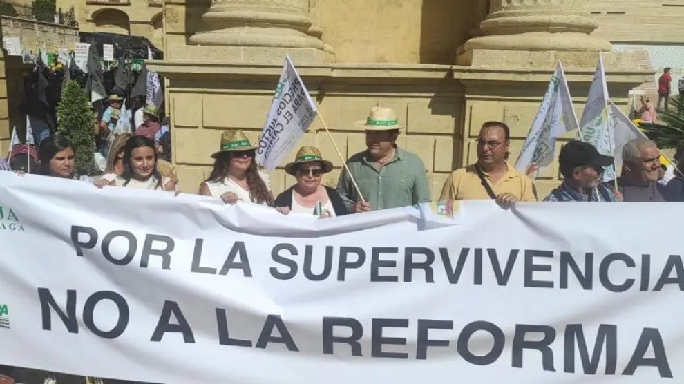 Representantes de Asaja-Aragón en la protesta de Córdoba.