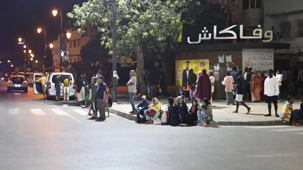 Los habitantes de Rabat salieron a las calles tras sentir el terremoto.