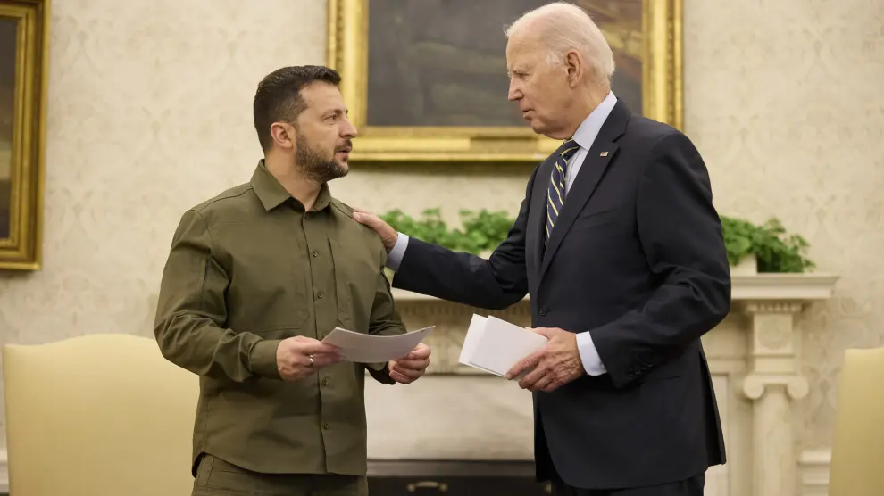 El presidente estadounidense Joe Biden se reúne con el presidente ucraniano Volodymyr Zelensky en la Casa Blanca.