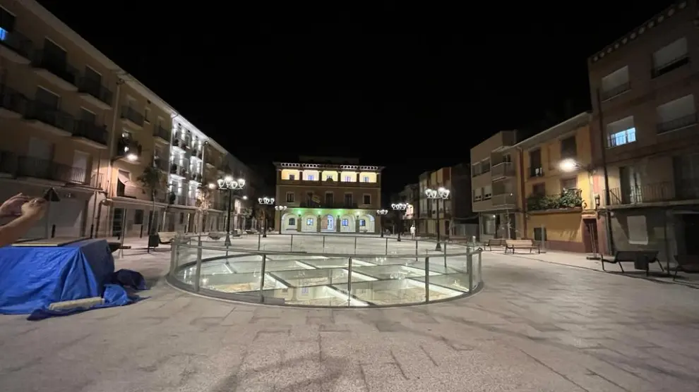 El pozo de hielo forma parte de la reurbanización de la plaza de España y el paseo del Cegoner.