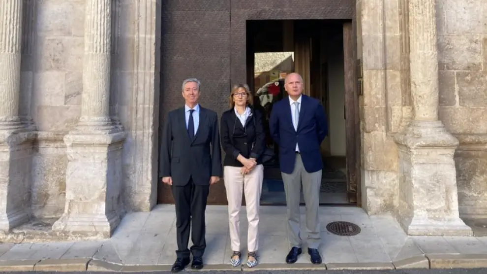 Alfonso Peña, Rosa Montolío y Luis Rufas, miembros del consejo de la Cámara de Cuentas, este martes en el Museo de Teruel, donde han celebrado una sesión ordinaria.