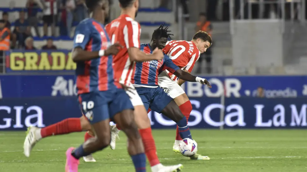 La SD Huesca se enfrenta este domingo al Sporting de Gijón en El Alcoraz.