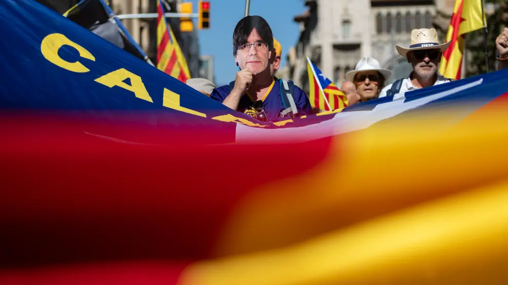 Manifestación en el aniversario del referéndum del 1-O, en la plaza de Urquinaona, de Barcelona