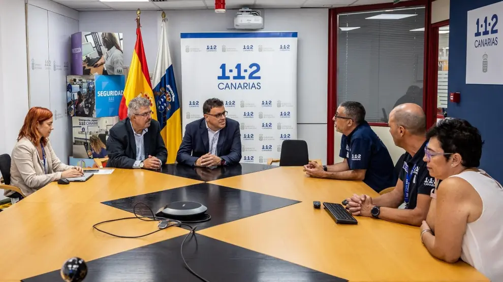 El consejero de Política Territorial, Manuel Miranda, visita el CECOES-112 en Gran Canaria