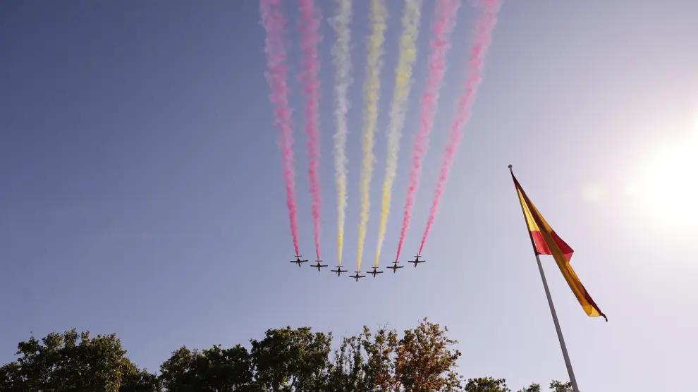 -FOTODELDÍA- MADRID, 12/10/2023.- Vista del desfile de la Fuerza Aérea Española, este jueves durante el desfile del Día de la Fiesta Nacional en Madrid, presidido por los reyes, en el que participan 4.177 militares, 86 aviones y helicópteros y 142 vehículos terrestres. EFE/Daniel González