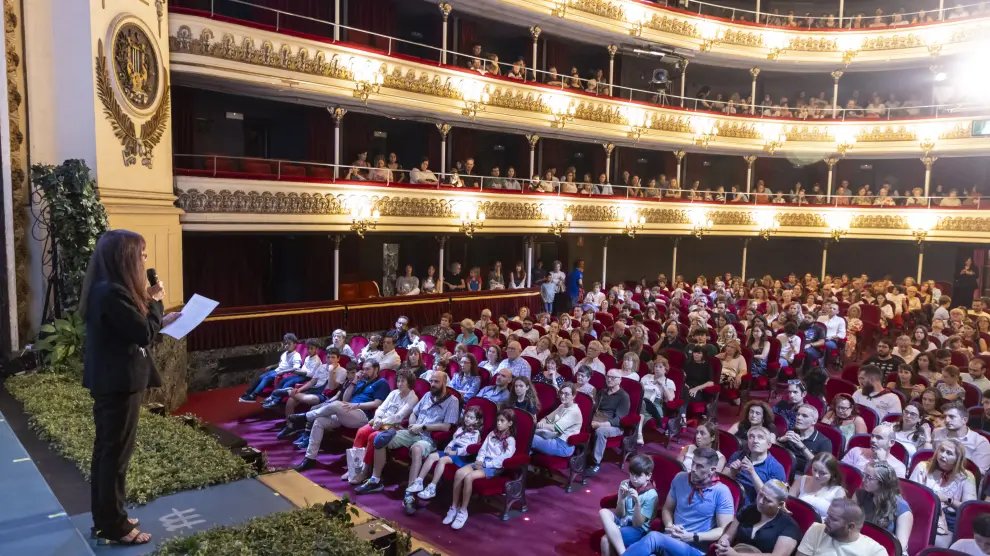 La sesión de las 17.00 del musical La historia interminable del Teatro Principal ha comenzado 5 minutos más tarde que se emplearon para leer la condena a cualquier agresión sexista