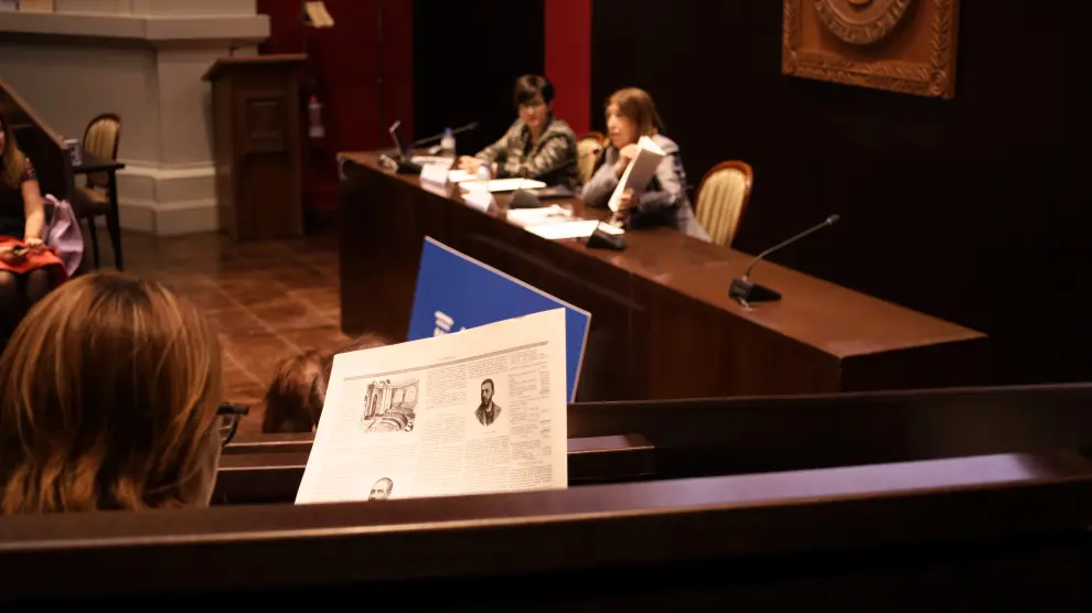 Presentación del facsimil del diario La Derecha en el Paraninfo de la Universidad de Zaragoza