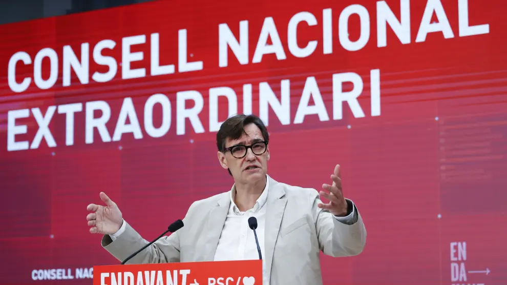 El primer secretario del PSC, Salvador Illa, interviene ante el consejo nacional de los socialistas catalanes.