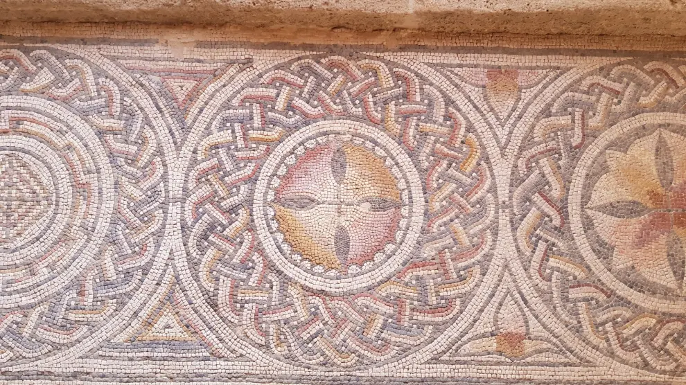 Detalle de uno de los mosaicos restaurados en el yacimiento de La Malena, en Azuara...GOBIERNO DE ARAGÓN..03/11/2023[[[EP]]]