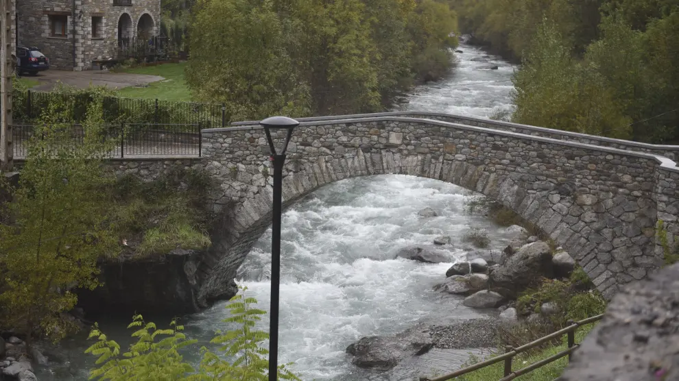 Caudal del río Cinca en Bielsa.