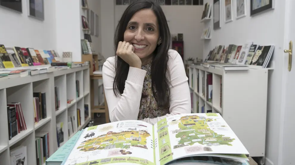 Mapas de España para niños: un libro ilustrado para viajar y descubrir en familia.