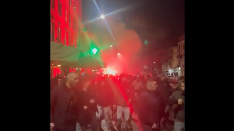 Enfrentamiento en Milán entre la hinchada del PSG y la del Milan