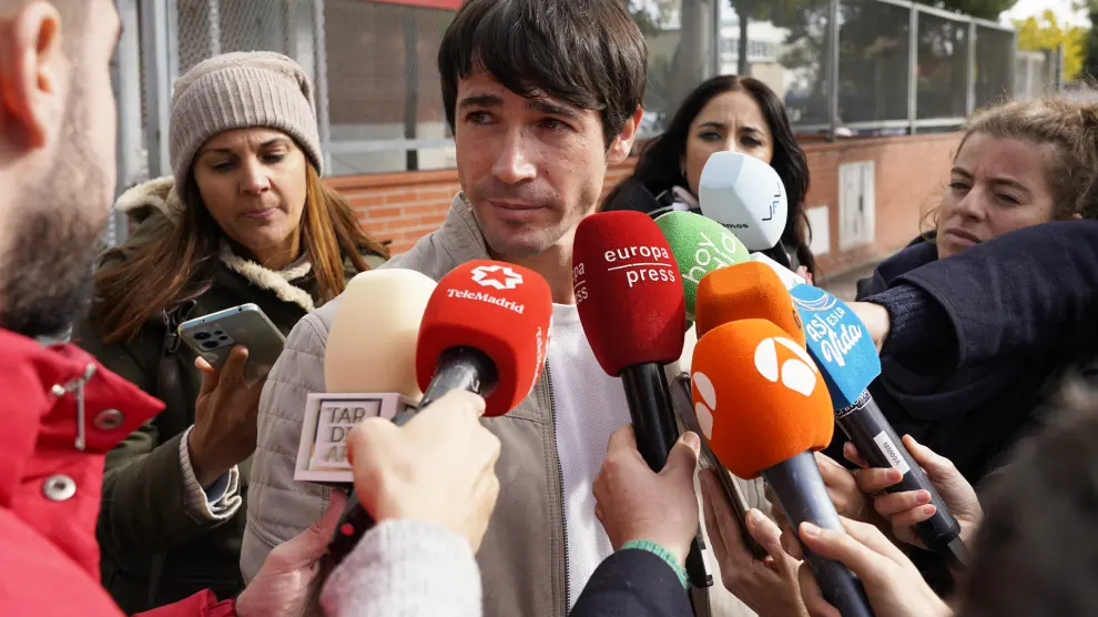 Juan José Ballesta atiende a los medios a la salida del juzgado tras declarar en Parla