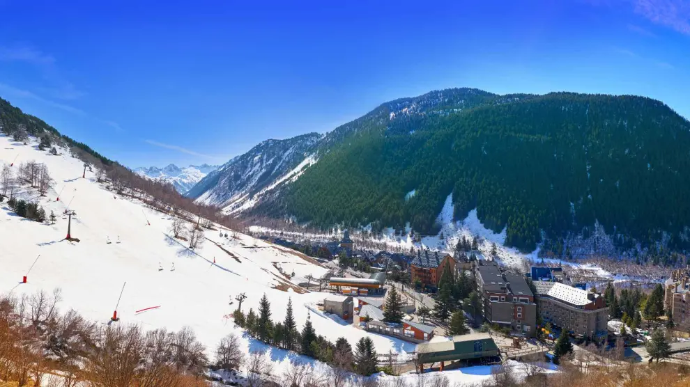 La estación de esquí Baqueira Cataluña es una en las que ya podemos disfrutar de la nieve en noviembre