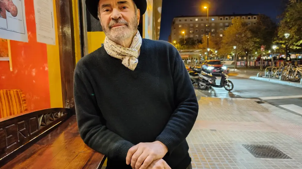 Jordi Esteva en Zaragoza, un poco antes de la presentación de su libro 'Viaje a un mundo olvidado'.