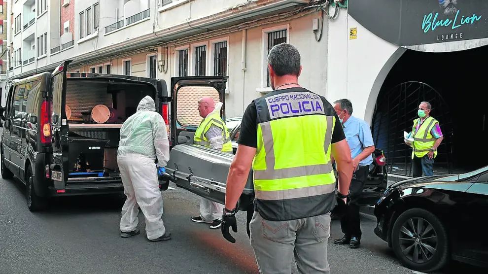 El cadáver de la víctima fue hallado el 15 de agosto de 2021 en el interior del bar.