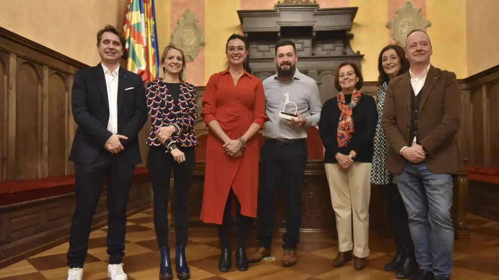 El oscense Raúl Bernal ha recibido un emotivo reconocimiento por sus dos títulos nacionales de Mejor Bombón y Mejor Maestro Chocolatero de España.