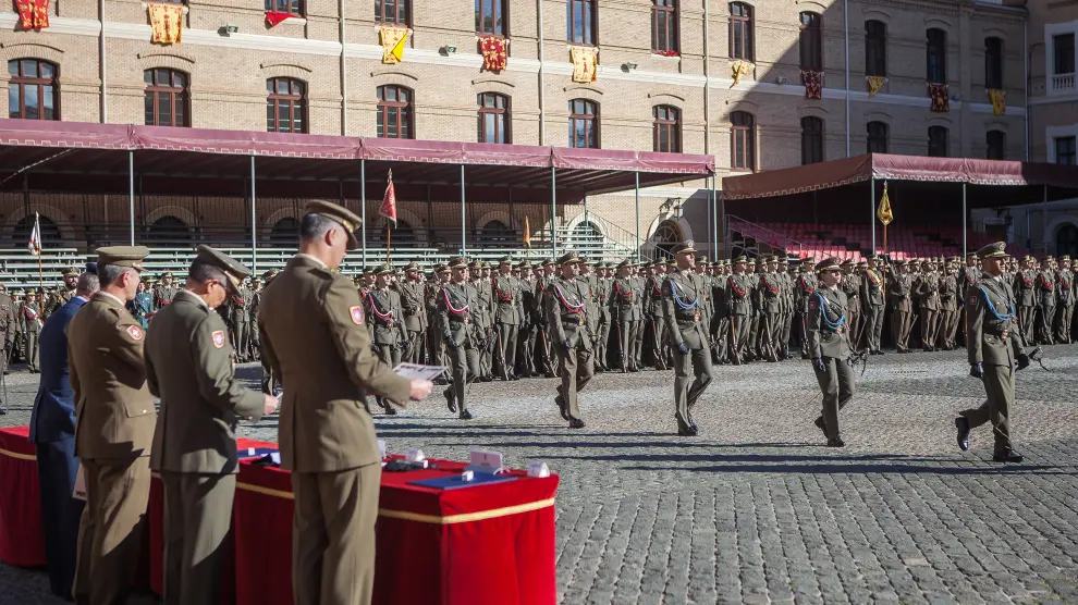 Entrega de nombramientos de Alférez en la General