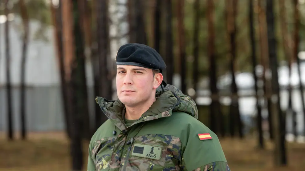El sargento zaragozano Daniel Ansó, de la Brigada Aragón, en su estreno en su primera misión aliada en Letonia.